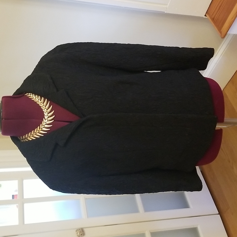 Black textured jacket 3/4 sleeves, sz 6